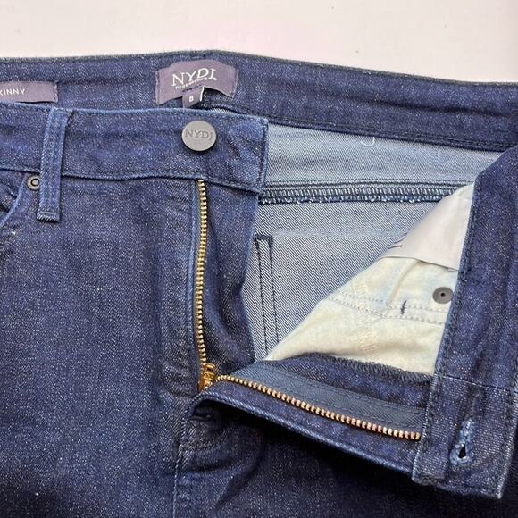 NYDJ Ami-Skinny LiftXTuck Technology Size 8 - Picture 16 of 16